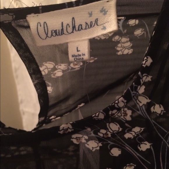 Sheer floral bell sleeve top - Picture 3 of 4